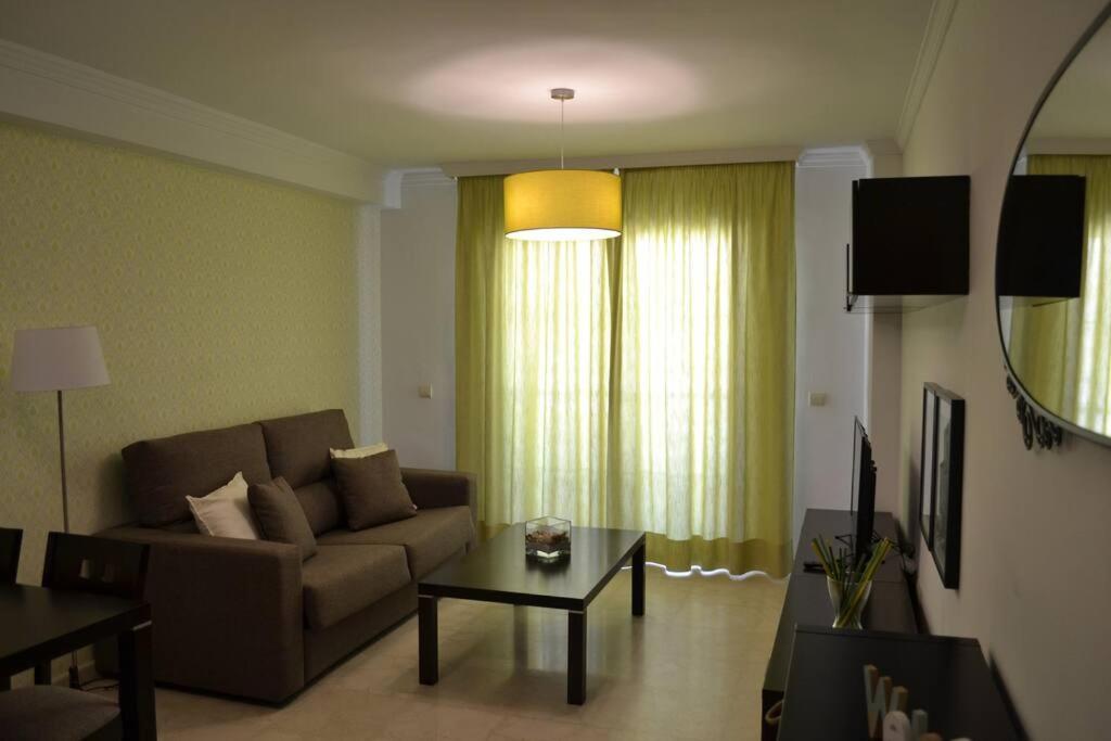 Precioso Apartamento En Primera Linea De Playa En Калета-де-Велес Экстерьер фото