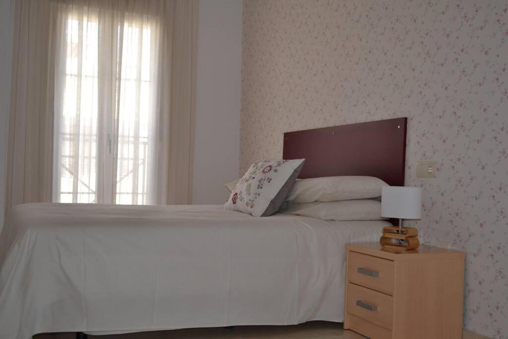 Precioso Apartamento En Primera Linea De Playa En Калета-де-Велес Экстерьер фото