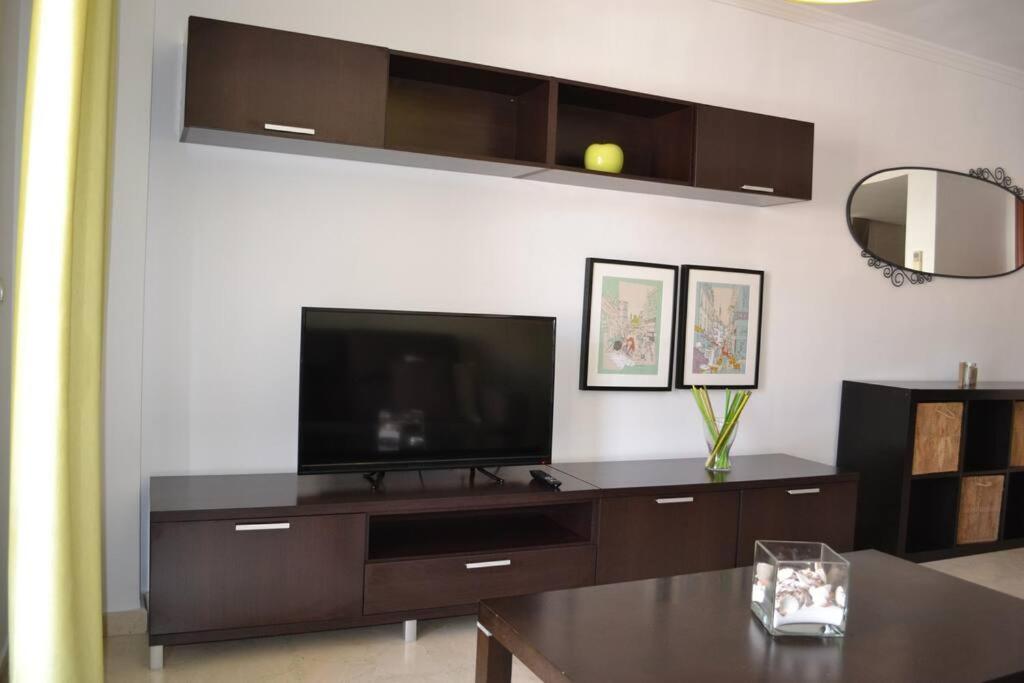 Precioso Apartamento En Primera Linea De Playa En Калета-де-Велес Экстерьер фото